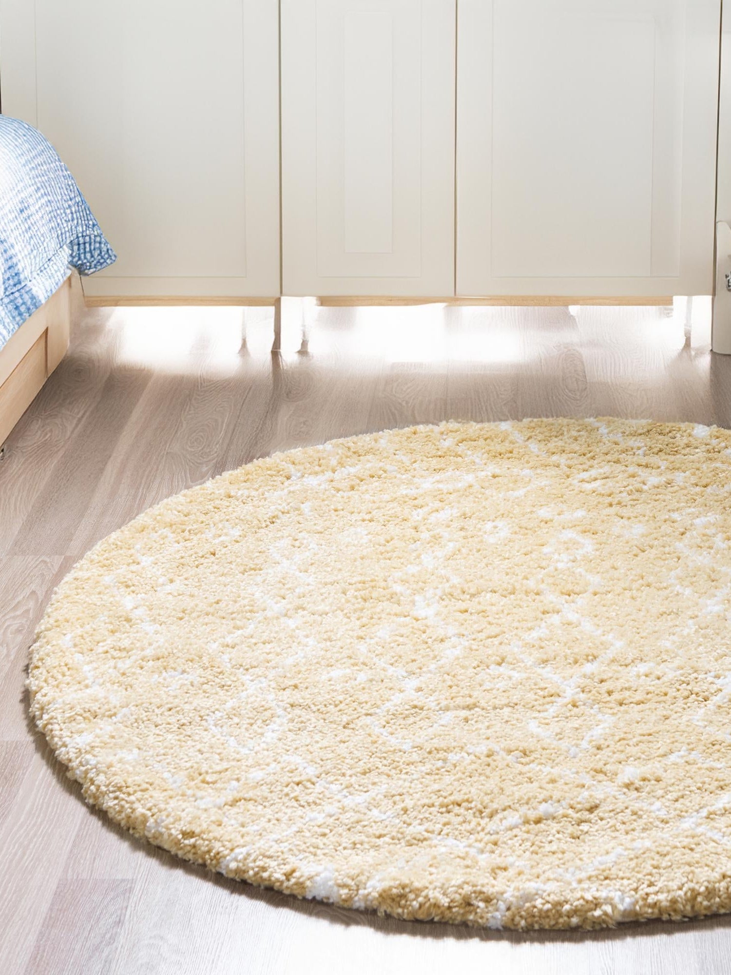 Yellow 5' 1 x 5' 1 Rabat Shag Round Area Rug Thick Soft Touch Fluffy & Plush Shaggy Pile Durable Geometric Carpet for Luxury Interior Design for Sale at Rug Engine
