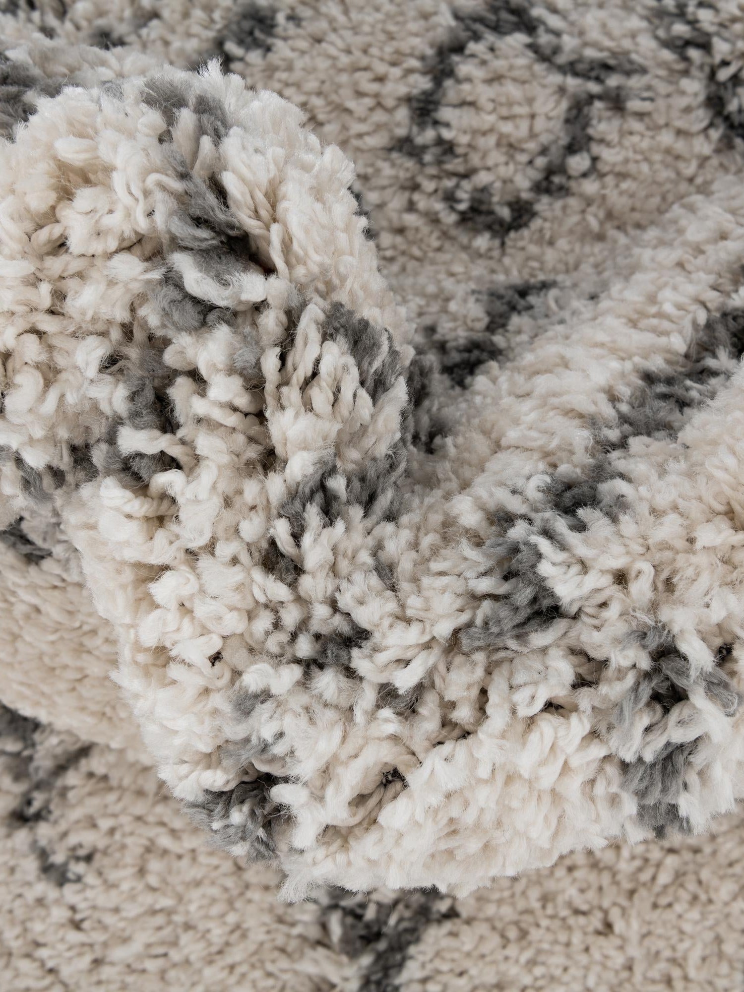 Pure Ivory 5' 3 x 5' 3 Rabat Shag Round Area Rug Thick Soft Touch Fluffy & Plush Shaggy Pile Durable Geometric Carpet for Luxury Interior Design for Sale at Rug Engine