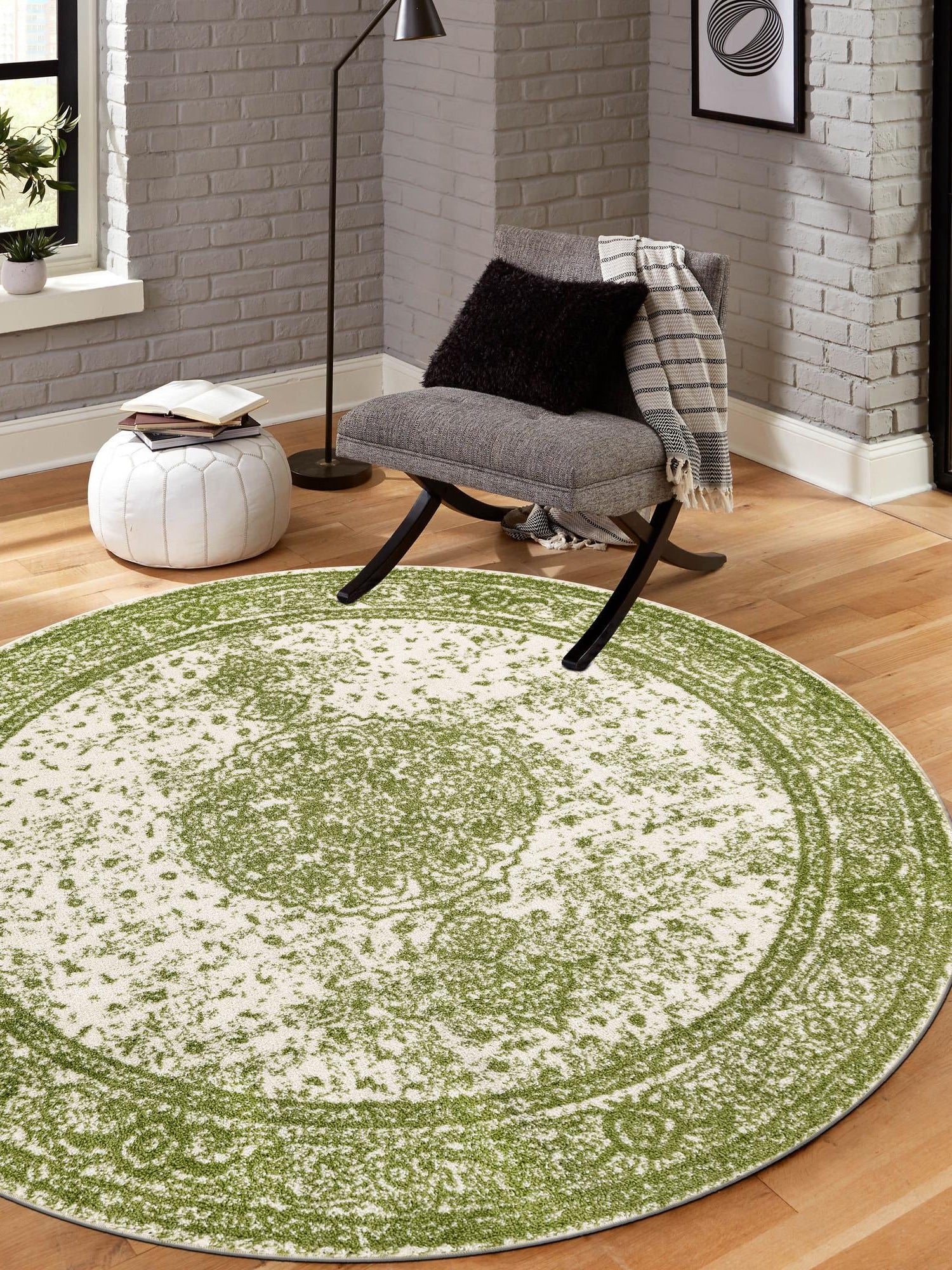 Green 7' 10 x 7' 10 Bromley Round Area Rug 100% Polypropylene With Cotton Backing Vintage Distressed Colorful Traditional Carpet for Living Dining Rooms Offices for Sale at Rug Engine