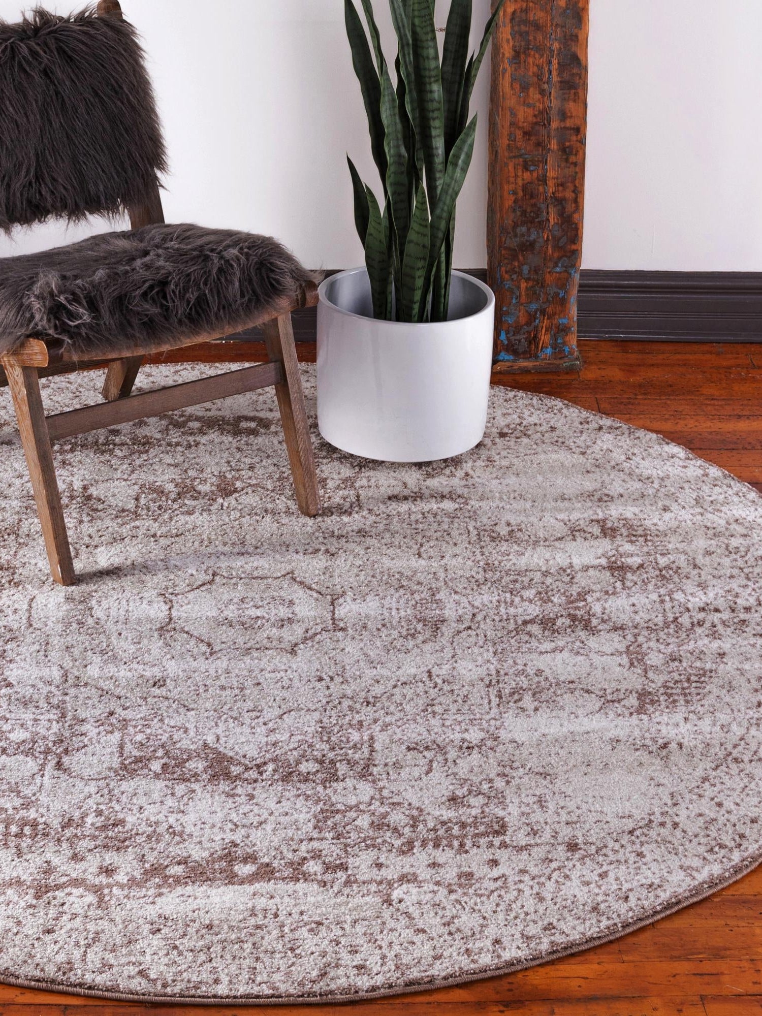 Light Brown 5' x 5' Bromley Round Area Rug 100% Polypropylene With Cotton Backing Vintage Distressed Colorful Traditional Carpet for Living Dining Rooms Offices for Sale at Rug Engine