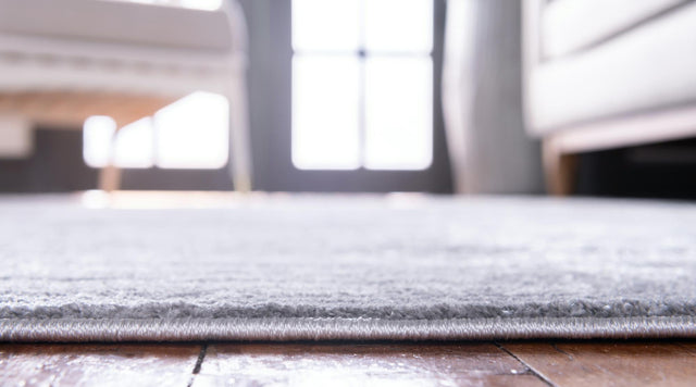 Gray 3' 3 x 3' 3 Leila Round Area Rug 85% Polypropylene & 15% Polyester Durable Traditional Carpet for Kitchens, Bedrooms, Living Rooms, Office for Sale at Rug Engine