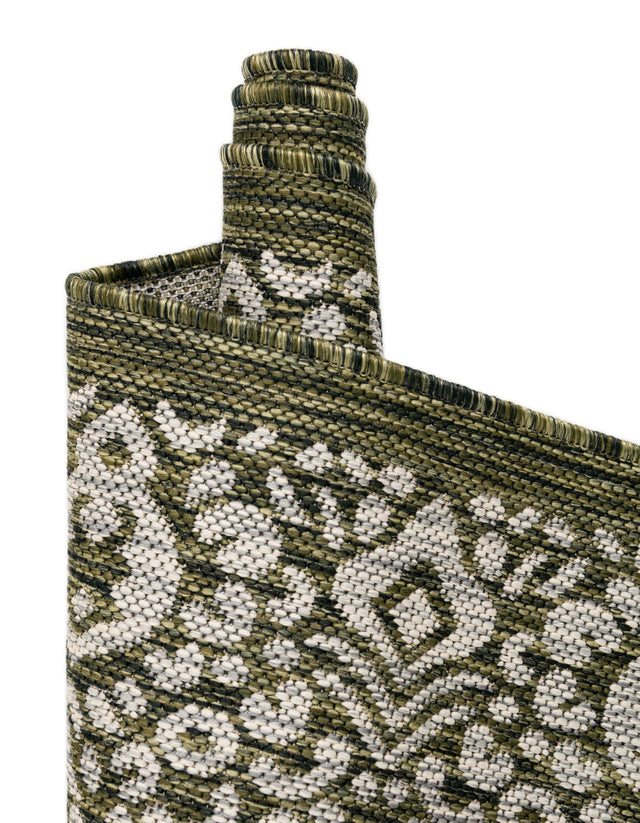 Green 5' 3 x 5' 3 Outdoor Border Round Area Rug Weather Resistant for Patio, Deck, Terrace, Balcony, Porch 100% Polypropylene Classic Bordered Carpet for Sale at Rug Engine