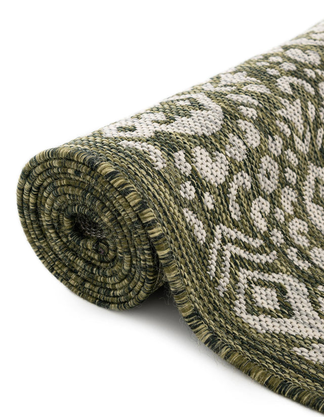 Green 5' 3 x 5' 3 Outdoor Border Round Area Rug Weather Resistant for Patio, Deck, Terrace, Balcony, Porch 100% Polypropylene Classic Bordered Carpet for Sale at Rug Engine