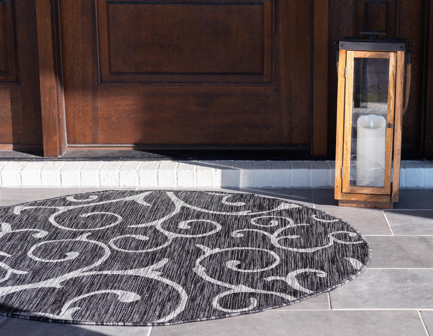 Charcoal Gray 10' 8 x 10' 8 Outdoor Botanical Round Area Rug Weather Resistant for Patio, Deck, Terrace, Balcony, Porch Polypropylene Garden Floral Tropical Carpet for Sale at Rug Engine