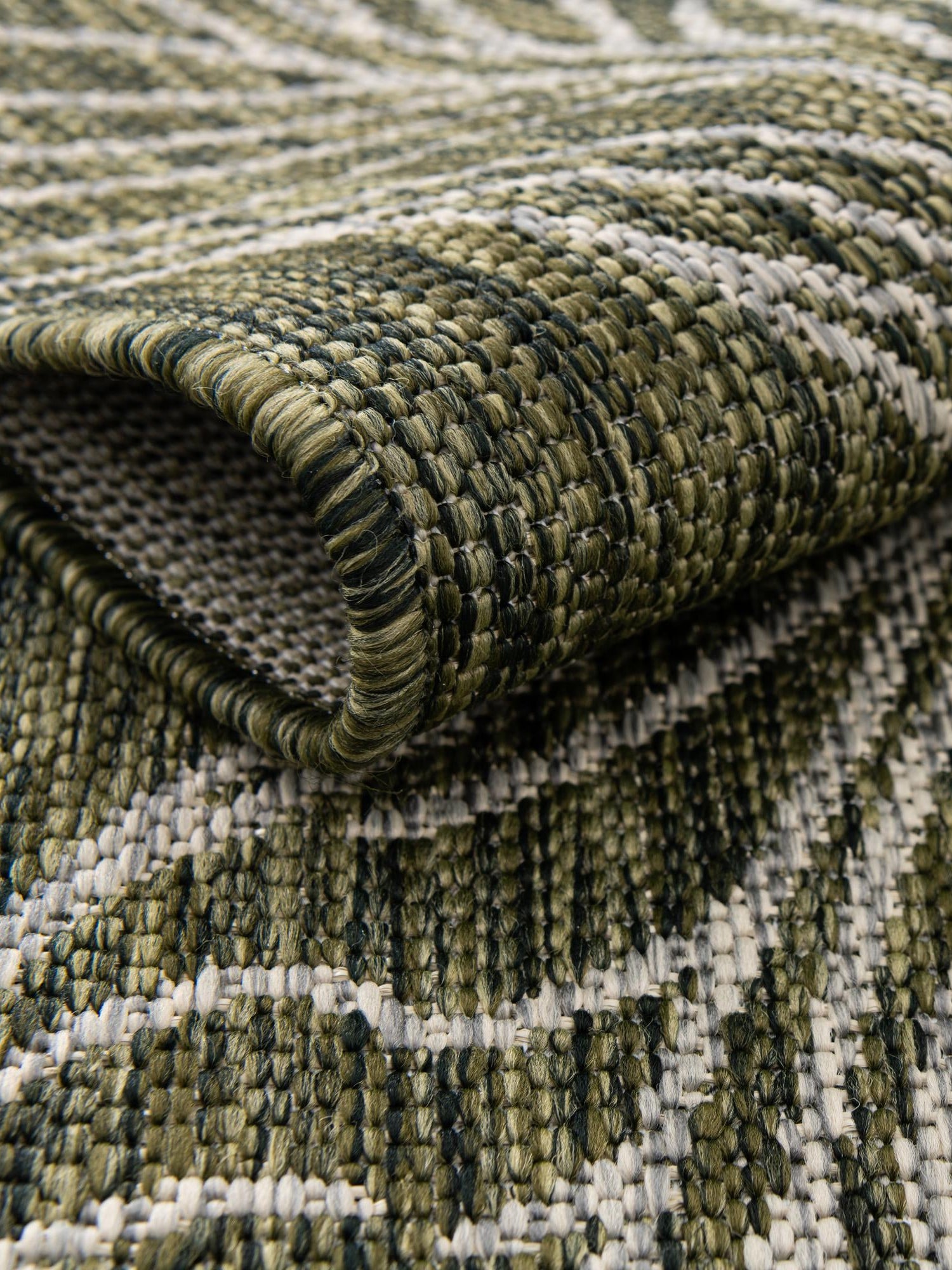 Green 4' 1 x 4' 1 Outdoor Botanical Round Area Rug Weather Resistant for Patio, Deck, Terrace, Balcony, Porch Polypropylene Garden Floral Tropical Carpet for Sale at Rug Engine