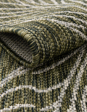 Green 4' 1 x 4' 1 Outdoor Botanical Round Area Rug Weather Resistant for Patio, Deck, Terrace, Balcony, Porch Polypropylene Garden Floral Tropical Carpet for Sale at Rug Engine