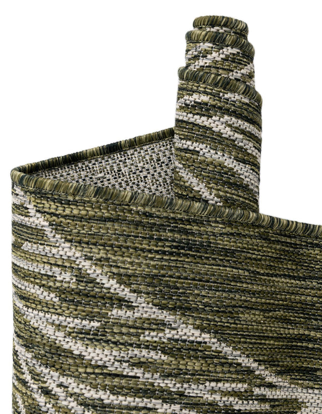 Green 4' 1 x 4' 1 Outdoor Botanical Round Area Rug Weather Resistant for Patio, Deck, Terrace, Balcony, Porch Polypropylene Garden Floral Tropical Carpet for Sale at Rug Engine