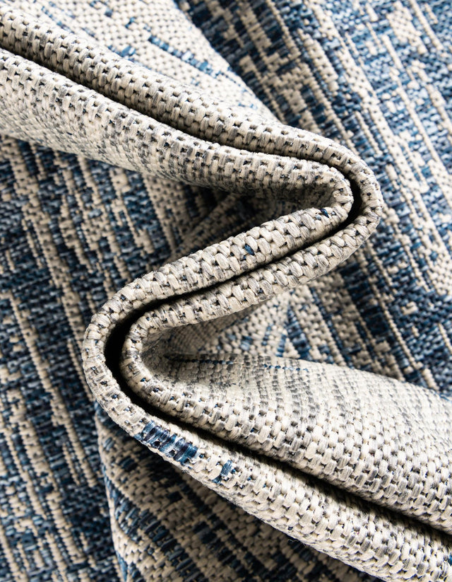 Blue 5' 3 x 8' Outdoor Modern Rectangle Rug