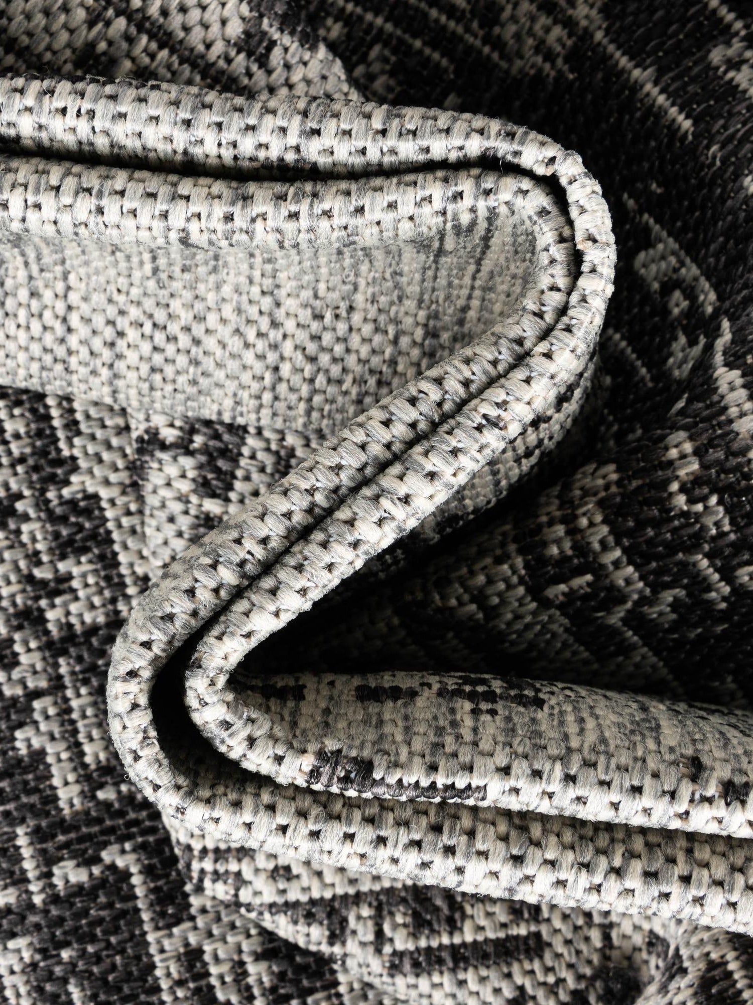 Charcoal Gray 7' 10 x 7' 10 Outdoor Modern Round Area Rug Weather Resistant for Patio, Deck, Terrace, Balcony, Porch 100% Polypropylene Modern Outside Carpet for Sale at Rug Engine