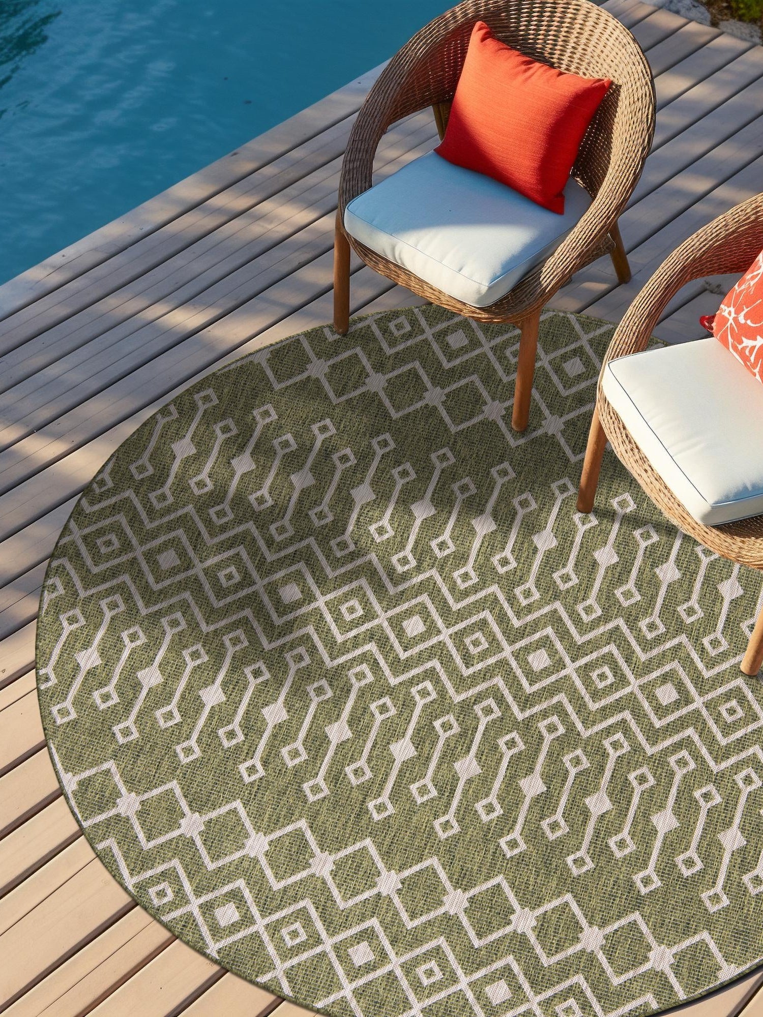 Green 4' 1 x 4' 1 Outdoor Trellis Round Area Rug Weather Resistant for Patio, Deck, Terrace, Balcony, Porch Geometric Design Water Safe Outside Carpet for Sale at Rug Engine
