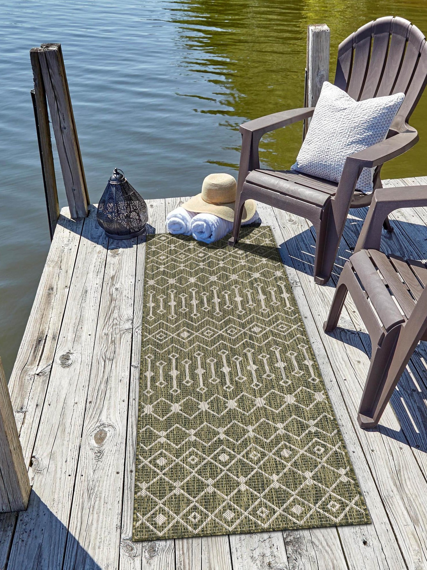 Green 2' x 6' 1 Outdoor Trellis Runner Area Rug Weather Resistant for Patio, Deck, Terrace, Balcony, Porch Geometric Design Water Safe Outside Carpet for Sale at Rug Engine