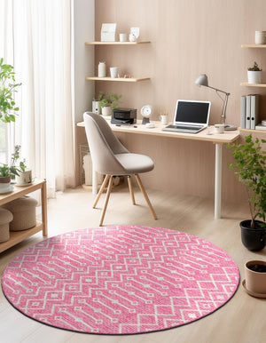 Fuschia 4' 1 x 4' 1 Outdoor Trellis Round Area Rug Weather Resistant for Patio, Deck, Terrace, Balcony, Porch Geometric Design Water Safe Outside Carpet for Sale at Rug Engine