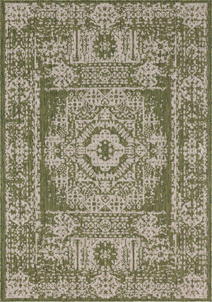 Green 8' x 11' Outdoor Traditional Rectangle Rug