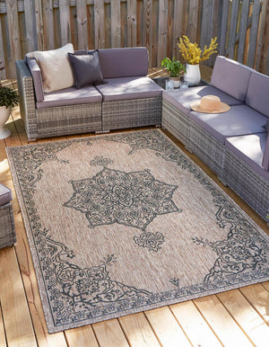 Beige 6' 1 x 9' Outdoor Traditional Rectangle Rug