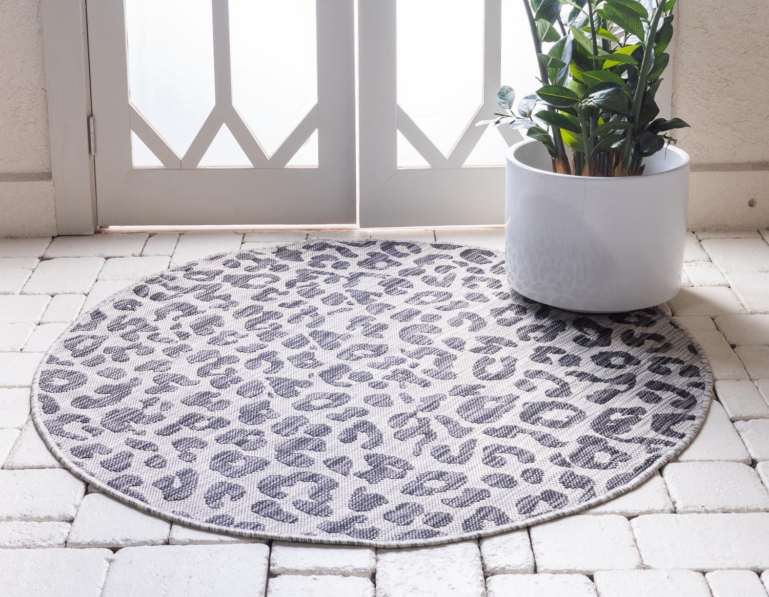 Light Gray 13' 1 x 13' 1 Outdoor Safari Round Area Rug Weather Resistant for Patio, Deck, Terrace, Balcony, Porch Animal Print Wildlife Nature Carpet for Sale at Rug Engine