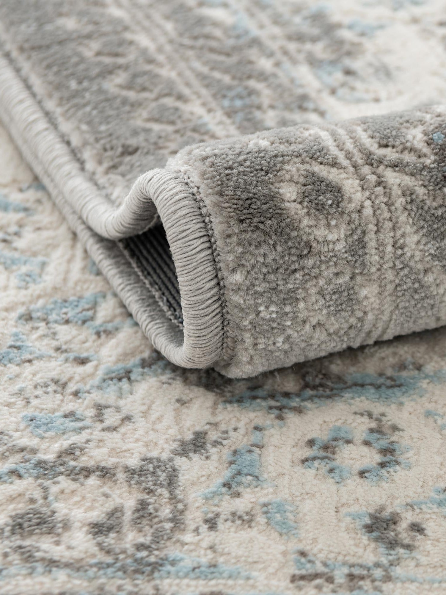 Light Blue 8' x 8' New Classical Round Area Rug 70% Polypropylene & 30% Polyester Traditional Vintage Distressed Carpet for Interior Design Home Decor for Sale at Rug Engine