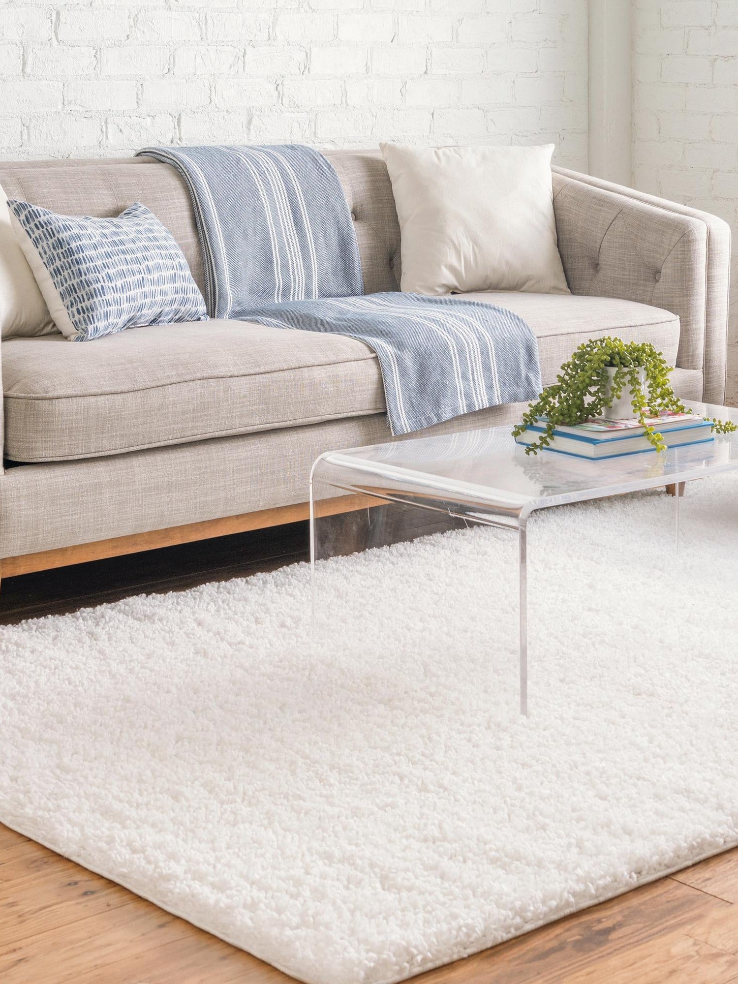 White 6' 1 x 9' Davos Shag Rectangle Area Rug Thick Soft Touch Fluffy & Plush Shaggy Pile 100% Polypropylene Carpet for Living Dining Bedrooms Office for Sale at Rug Engine