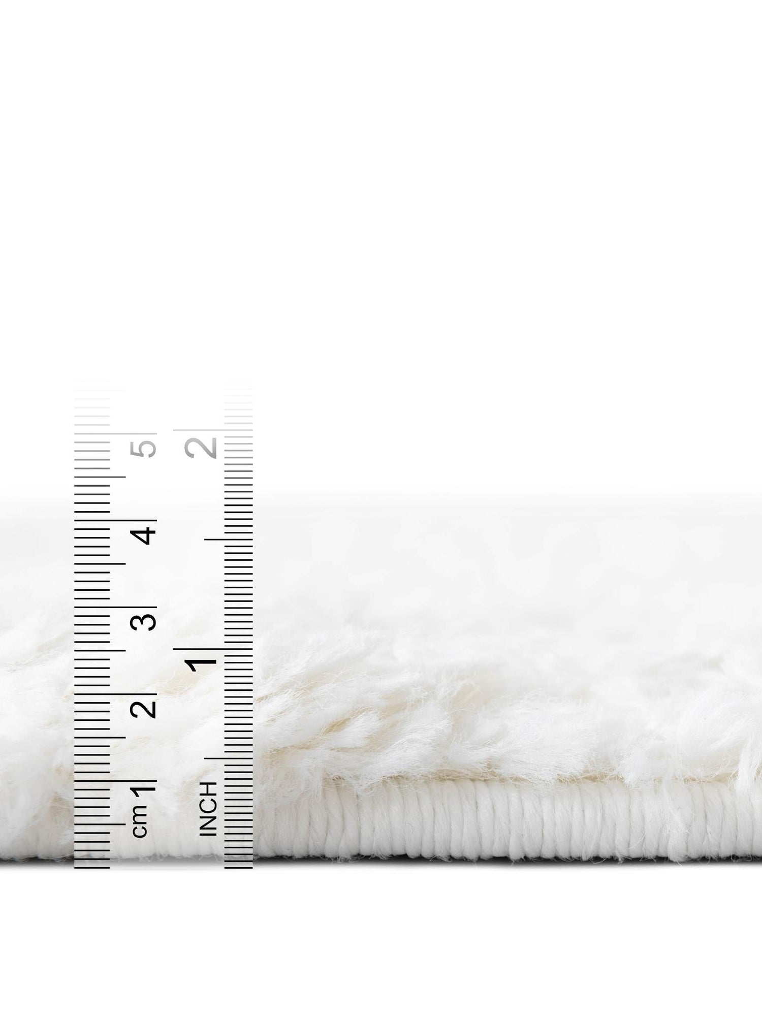 White 6' 1 x 6' 1 Davos Shag Round Area Rug Thick Soft Touch Fluffy & Plush Shaggy Pile 100% Polypropylene Carpet for Living Dining Bedrooms Office for Sale at Rug Engine