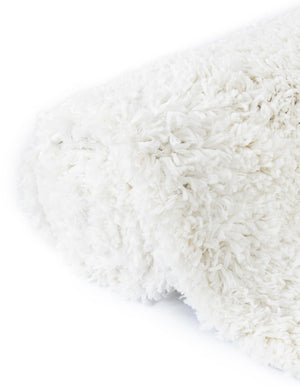 White 2' x 2' Davos Shag Round Area Rug Thick Soft Touch Fluffy & Plush Shaggy Pile 100% Polypropylene Carpet for Living Dining Bedrooms Office for Sale at Rug Engine
