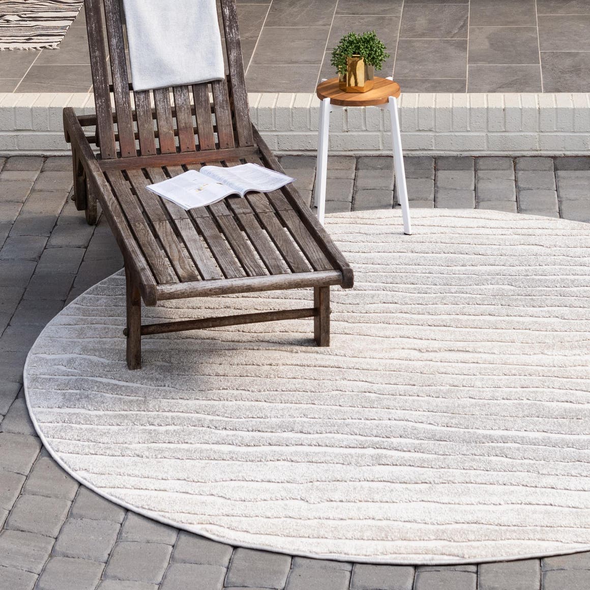 Light Gray 8' x 8' Sabrina Soto Outdoor Round Area Rug Weather Resista ...