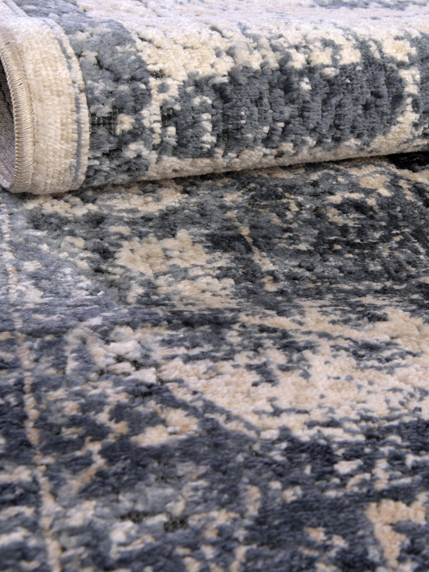 Ivory 2' 2 x 3' Chateau Rectangle Area Rug 85% Polypropylene & 15% Chenille With Cotton Backing Traditional Vintage Distressed Carpet for Classical Interior Design Decorating for Sale at Rug Engine