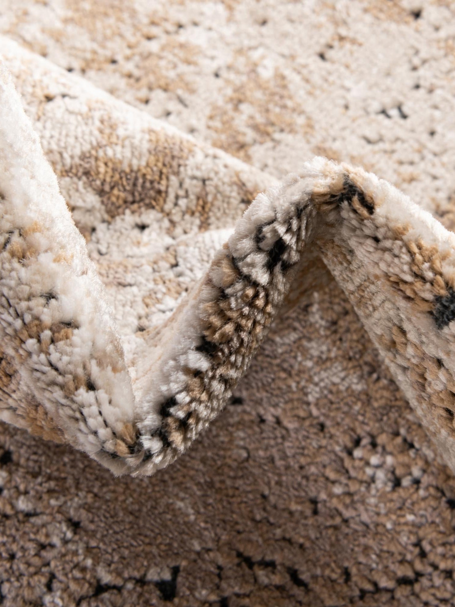 Khaki 7' 10 x 7' 10 Chateau Round Area Rug 85% Polypropylene & 15% Chenille With Cotton Backing Traditional Vintage Distressed Carpet for Classical Interior Design Decorating for Sale at Rug Engine