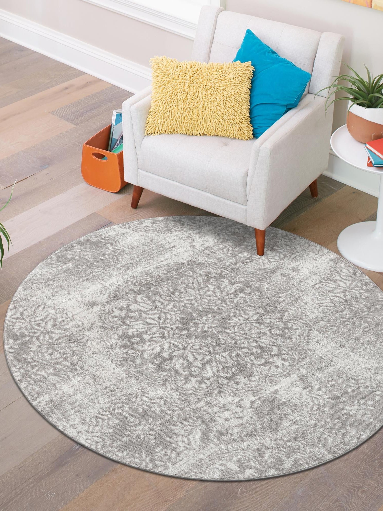 Light Gray 7' 10 x 7' 10 Sofia Round Area Rug Durable Easy Clean Stain Resistant Unique Carpet for Affordable Interior Home Design for Sale at Rug Engine