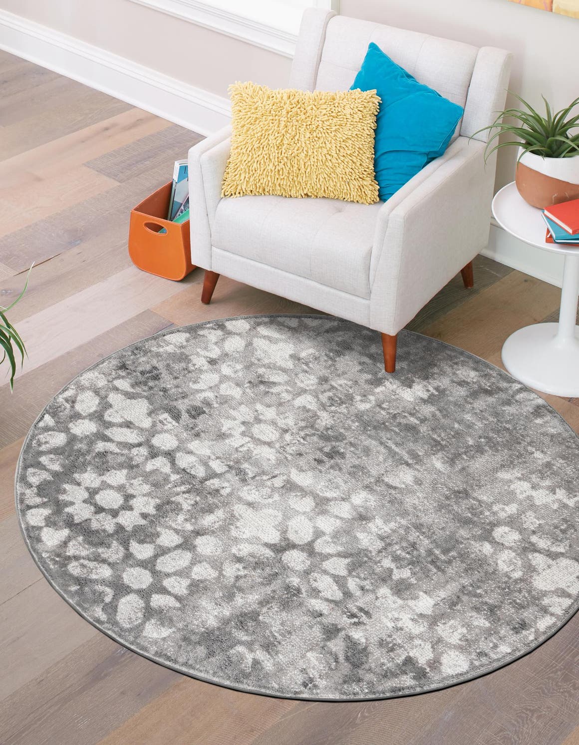 Dark Gray 7' 1 x 7' 1 Sofia Round Area Rug Durable Easy Clean Stain Resistant Unique Carpet for Affordable Interior Home Design for Sale at Rug Engine