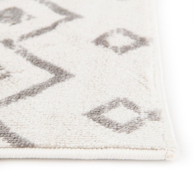 Ivory 2' 6 x 8' 2 Moroccan Trellis Runner Area Rug