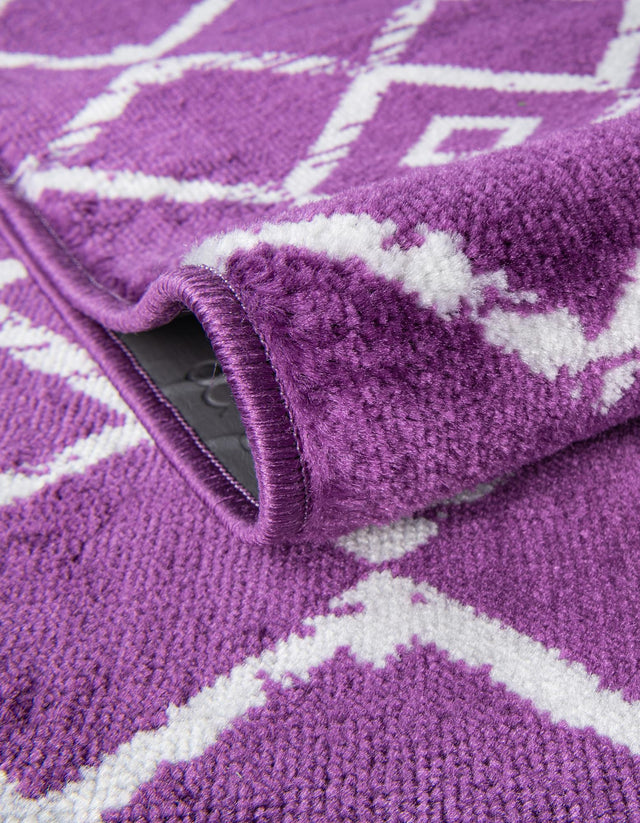 Violet 8' x 8' Moroccan Trellis Square Rug