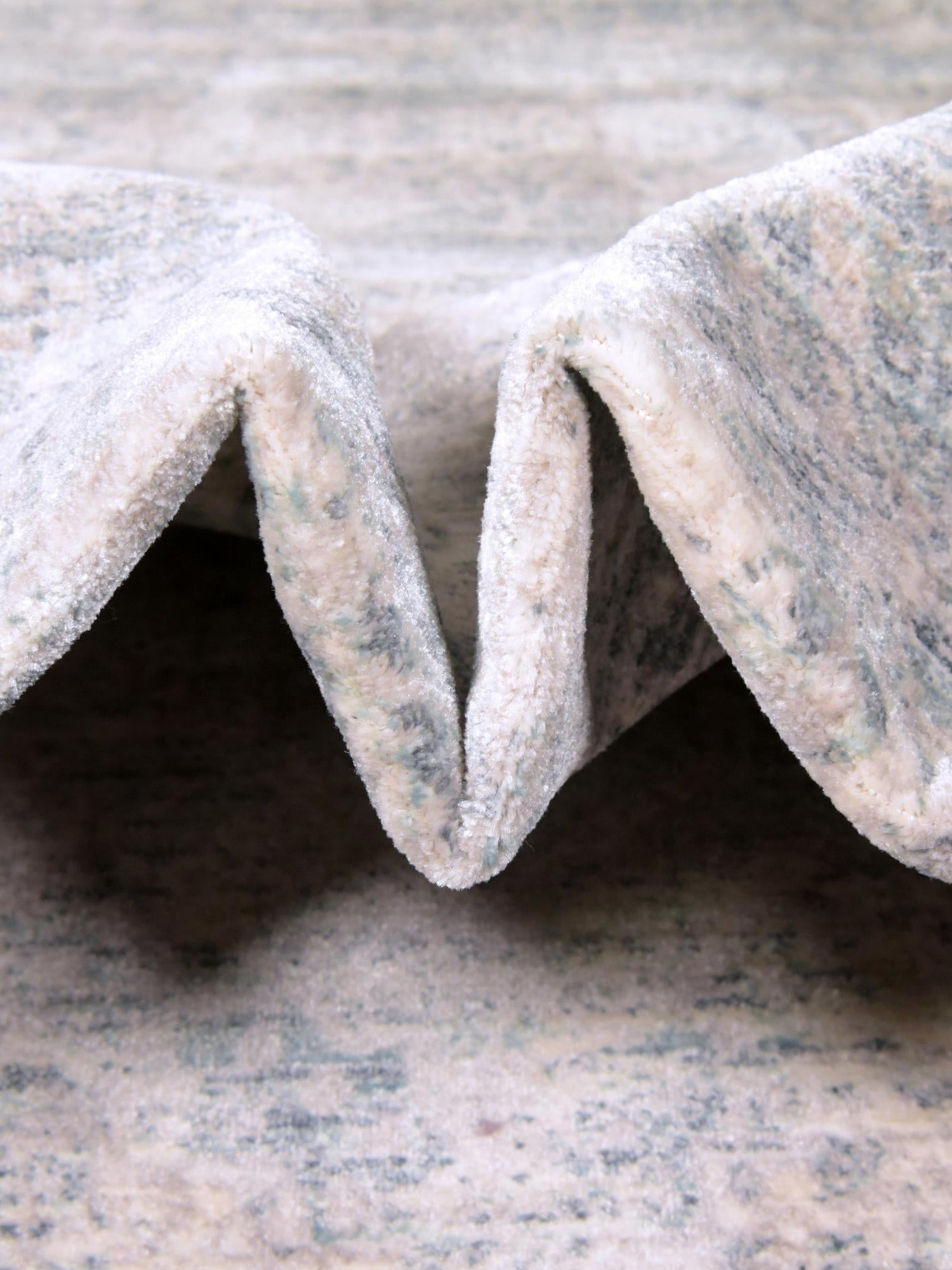 Gray 6' x 6' Noble Round Area Rug 100% Polyester Traditional Distressed Classic Contemporary Carpet for Home Decor for Sale at Rug Engine