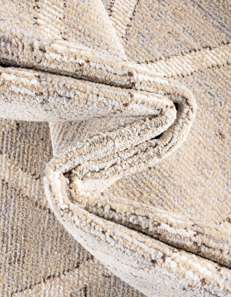Beige 5' 1 x 8' Starlight Rectangle Area Rug 100% Polypropylene Visually Appealing Unique Carpet for Living Rooms, Bedroom, Dining, Office for Sale at Rug Engine