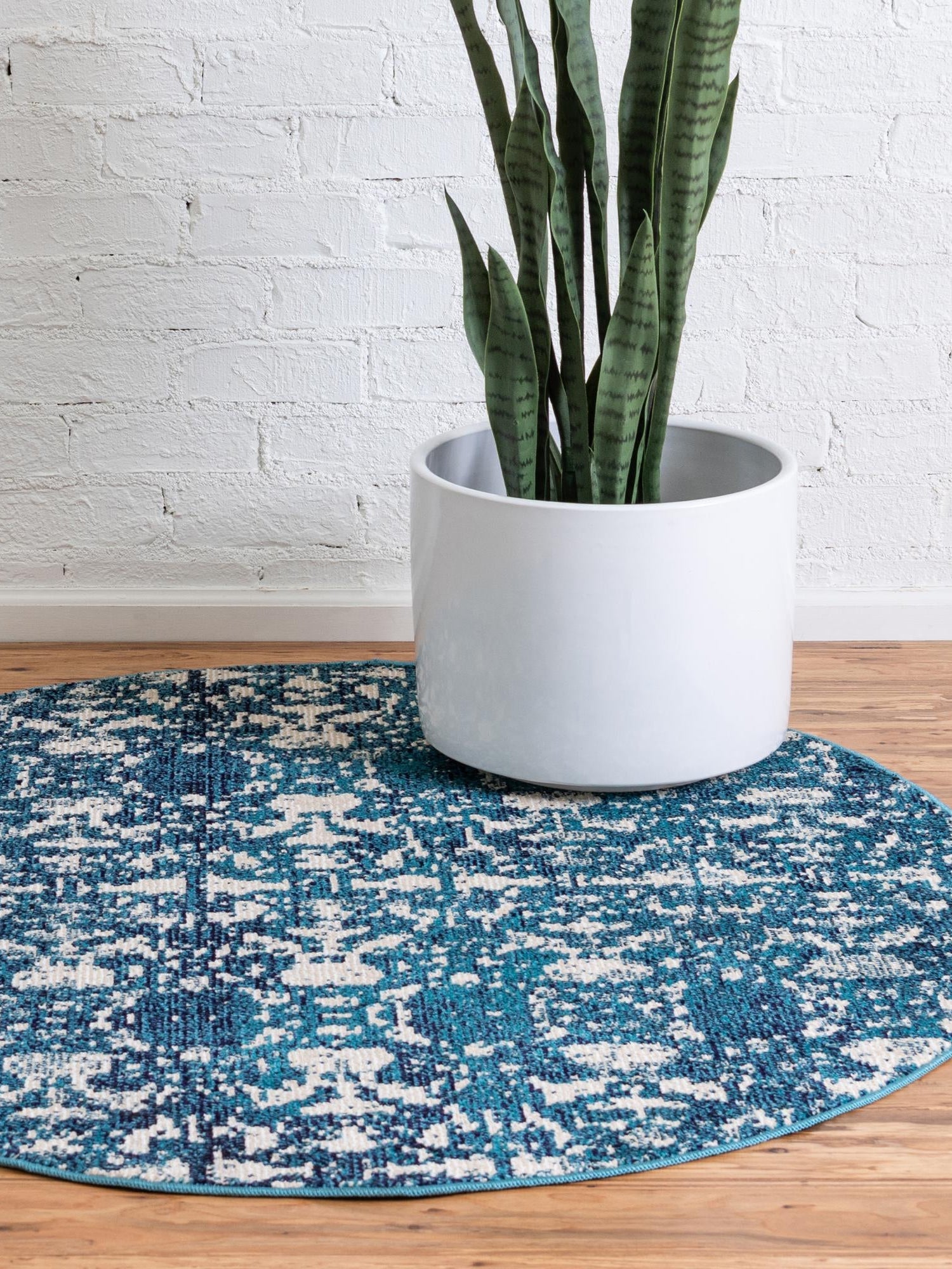 Navy Blue 7' 1 x 7' 1 Charm Round Area Rug 100% Polypropylene With Jute Backing Traditional Vintage Distressed Look Carpet for Living Rooms Dining Office Space for Sale at Rug Engine