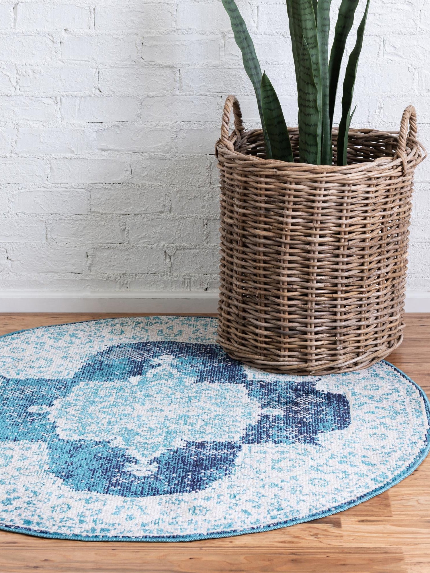 Navy Blue 4' 1 x 4' 1 Charm Round Area Rug 100% Polypropylene With Jute Backing Traditional Vintage Distressed Look Carpet for Living Rooms Dining Office Space for Sale at Rug Engine