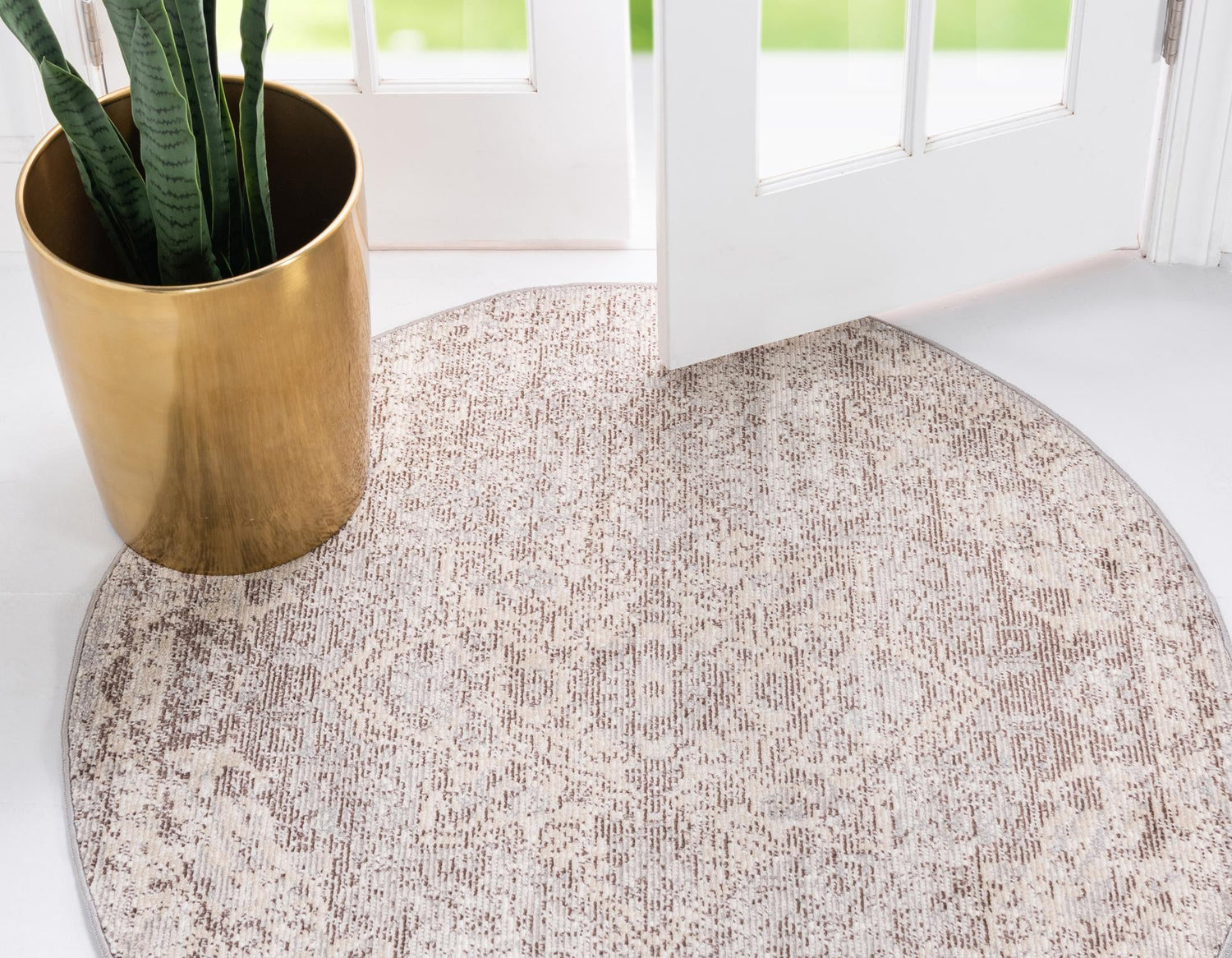 Light Gray 4' 1 x 4' 1 Charm Round Area Rug 100% Polypropylene With Jute Backing Traditional Vintage Distressed Look Carpet for Living Rooms Dining Office Space for Sale at Rug Engine
