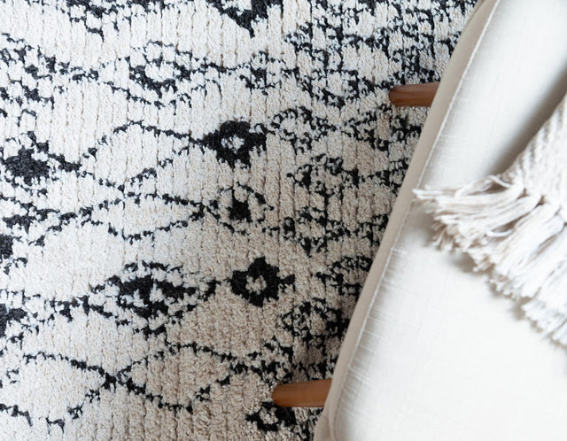 Ivory 7' x 7' Morocco Round Rug