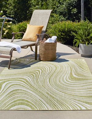 Green 4' 1 x 6' 1 Outdoor Modern Rectangle Rug