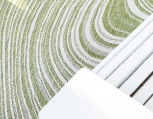 Green 4' 1 x 6' 1 Outdoor Modern Rectangle Rug