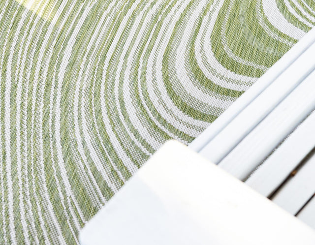 Green 4' 1 x 6' 1 Outdoor Modern Rectangle Rug