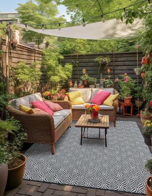 Blue 5' 3 x 8' Outdoor Trellis Rectangle Rug