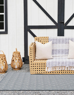 Blue 5' 3 x 8' Outdoor Trellis Rectangle Rug