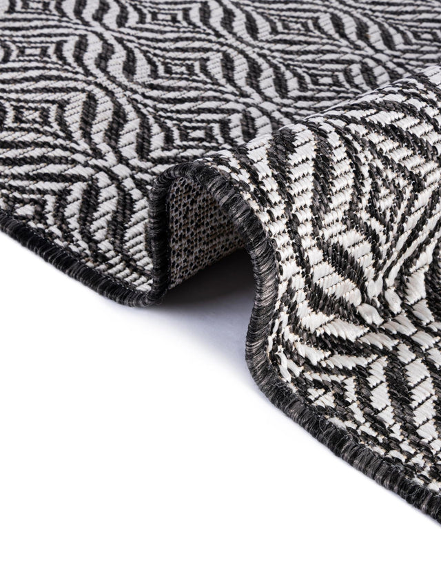 Charcoal 6' 1 x 6' 1 Outdoor Trellis Round Area Rug Weather Resistant for Patio, Deck, Terrace, Balcony, Porch Geometric Design Water Safe Outside Carpet for Sale at Rug Engine
