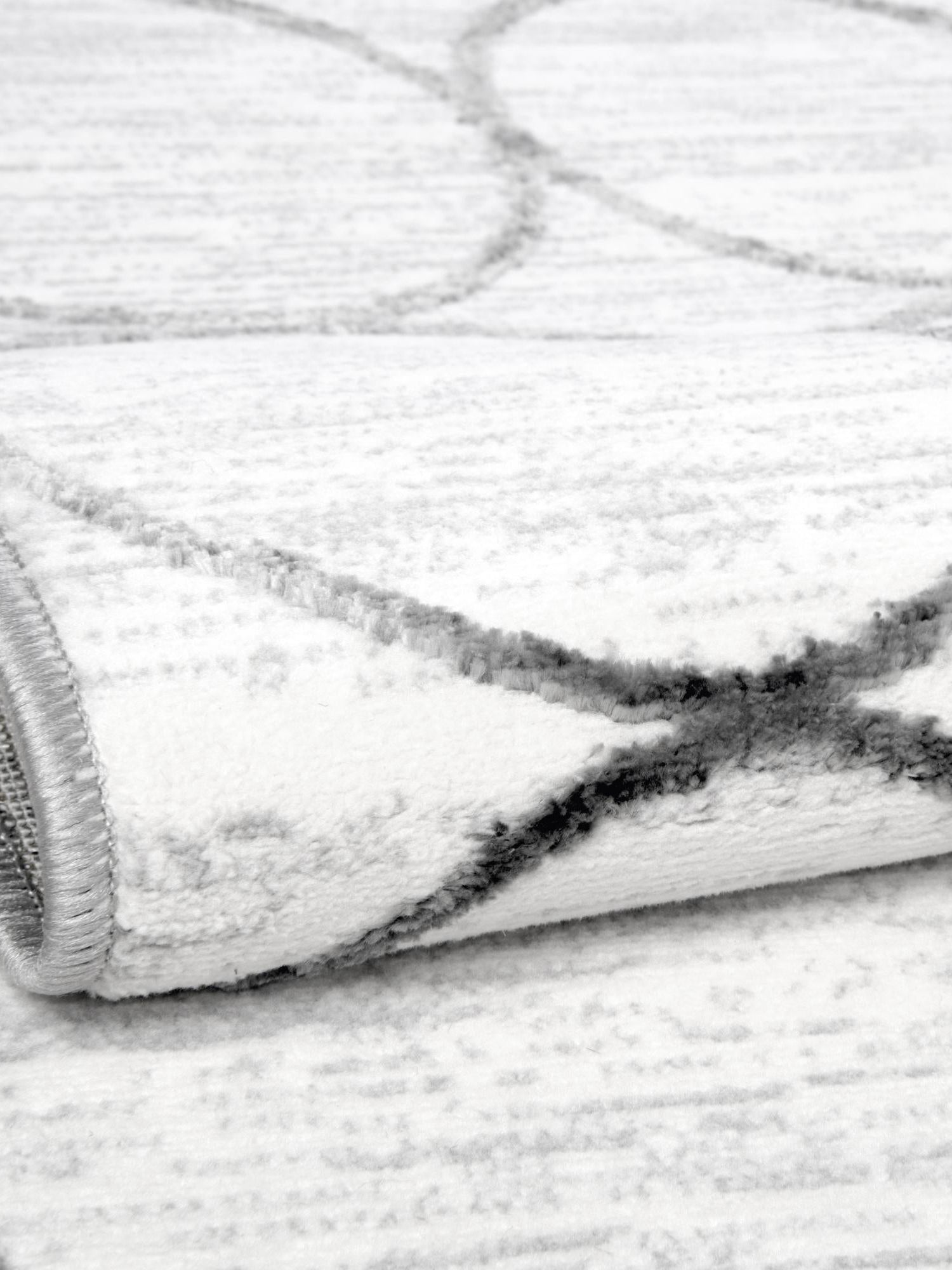 White 2' x 6' 1 Matrix Trellis Runner Area Rug 100% Polyester Geometric Pattern Modern Carpet for Living, Dining, Bedroom, Office for Sale at Rug Engine