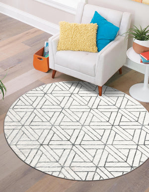White 8' x 8' Matrix Trellis Round Area Rug 100% Polyester Geometric Pattern Modern Carpet for Living, Dining, Bedroom, Office for Sale at Rug Engine