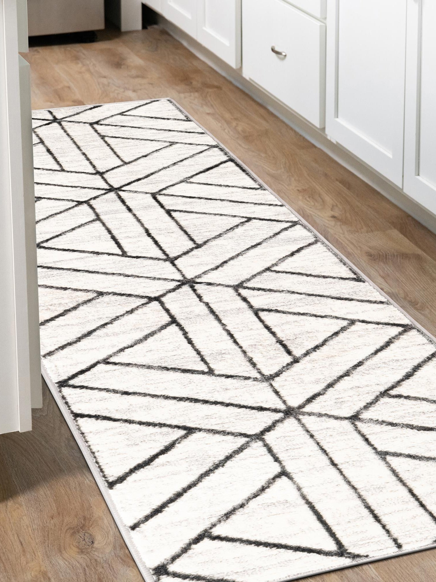 White 2' x 8' Matrix Trellis Runner Area Rug 100% Polyester Geometric Pattern Modern Carpet for Living, Dining, Bedroom, Office for Sale at Rug Engine