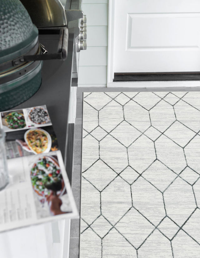 White 4' 1 x 6' 1 Matrix Trellis Rectangle Area Rug 100% Polyester Geometric Pattern Modern Carpet for Living, Dining, Bedroom, Office for Sale at Rug Engine