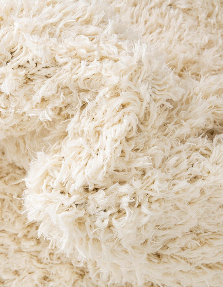 Pearl 4' 1 x 4' 1 Infinity Shag Round Area Rug Thick Soft Touch Fluffy & Plush Shaggy Pile 100% Polypropylene With Jute Backing Solid Color Minimalist Carpet for Sale at Rug Engine