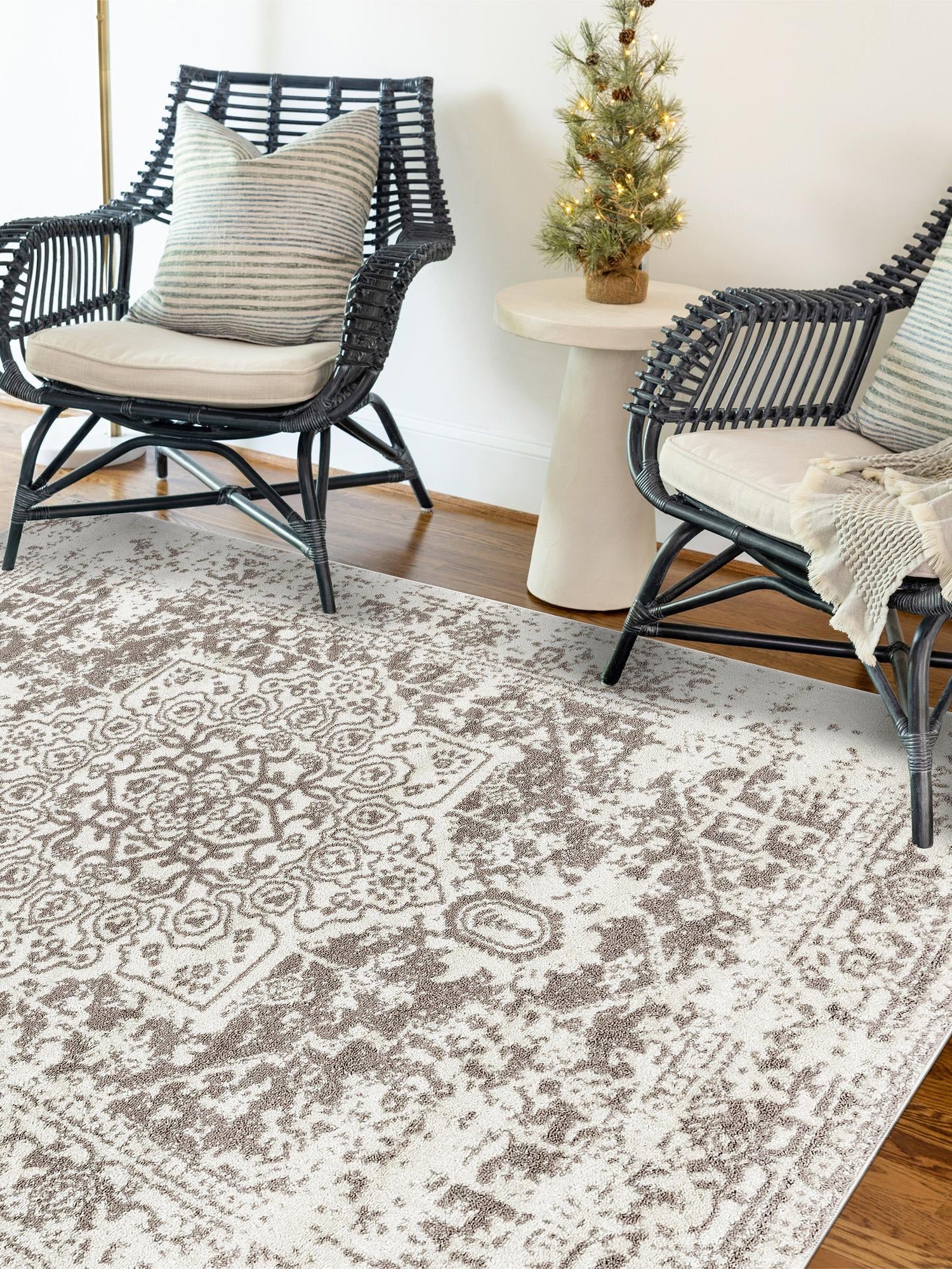 White 10' x 13' 1 Richmond Rectangle Area Rug Vintage Distressed Look Traditional Design Carpet for Unique Home Interior Design for Sale at Rug Engine