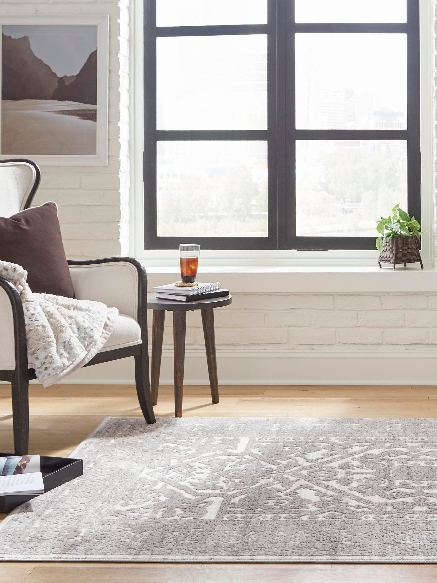 White 4' x 6' Boston Rectangle Area Rug 55% Polypropylene & 45% Polyester Easy Clean Traditional Classical Carpet for Contemporary Living Dining Room Office Space for Sale at Rug Engine