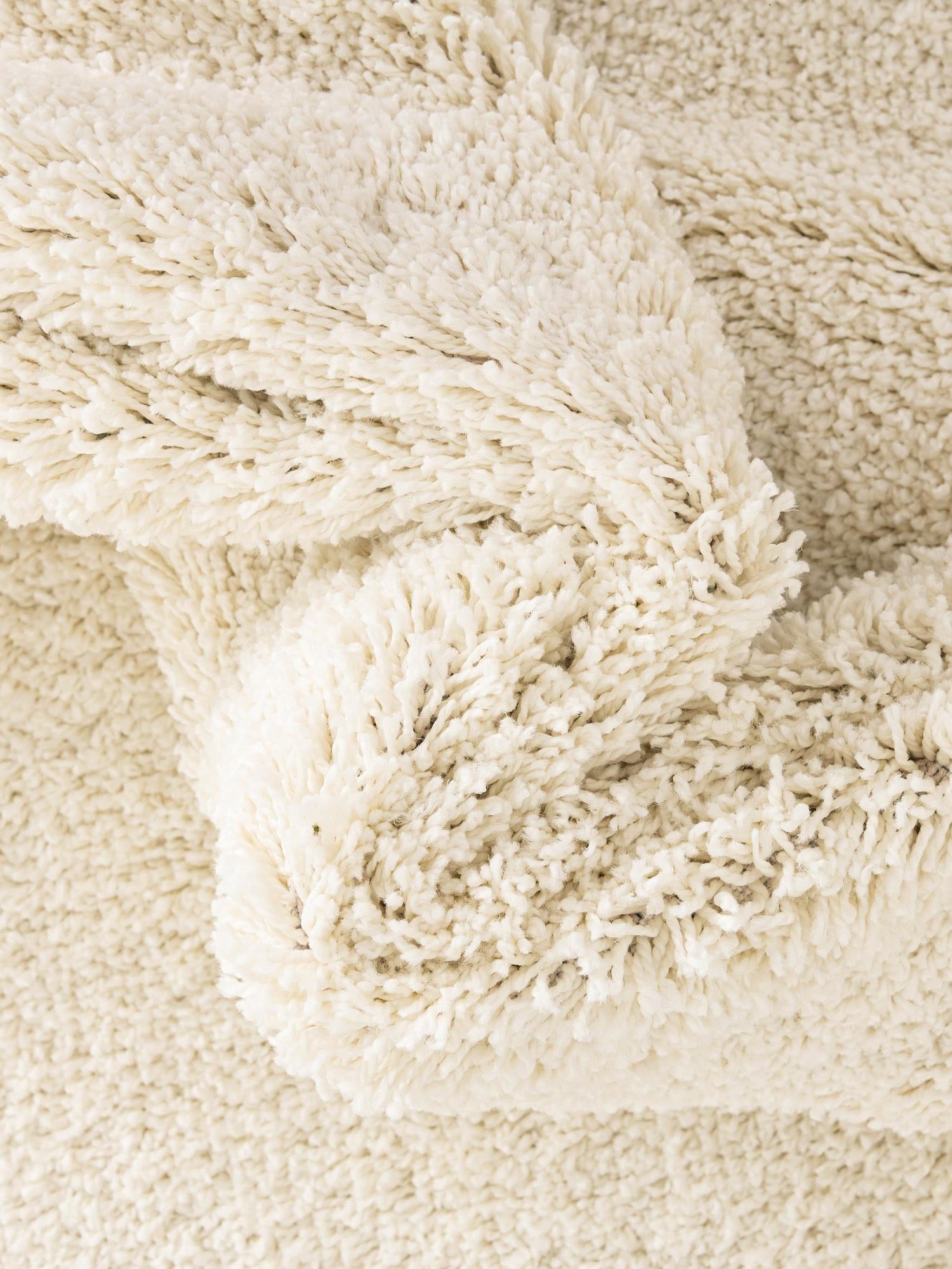 White 2' x 4' 1 Soft Solid Shag Runner Area Rug Thick Soft Touch Fluffy & Plush Shaggy Pile